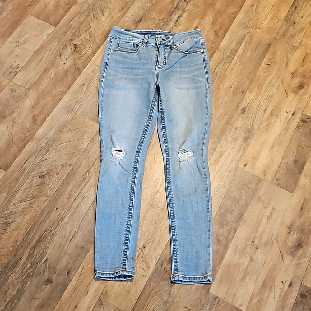 👖SEVEN 7 DISTRESSED SKINNY JEANS 👖